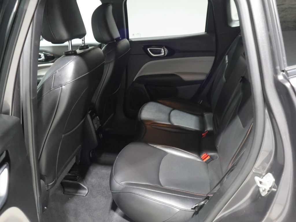 Used 2023 Jeep Compass Limited AWD/4WD image 16