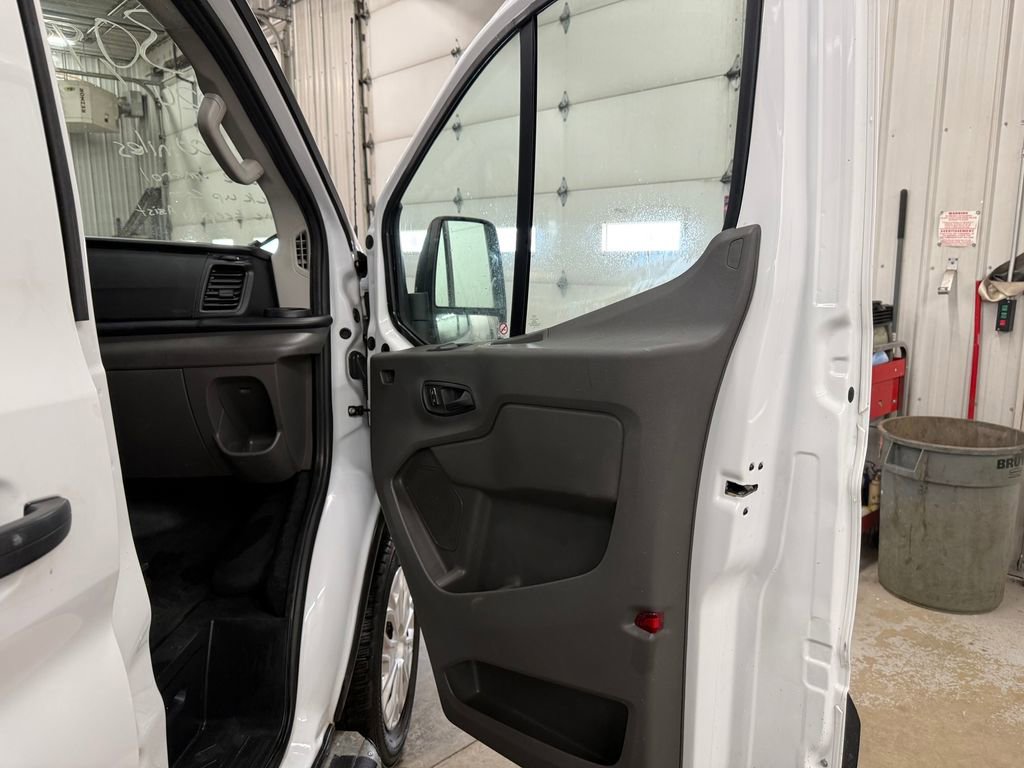Used 2024 Ford Transit 250 Low Roof w/ Exterior Upgrade Package image 29
