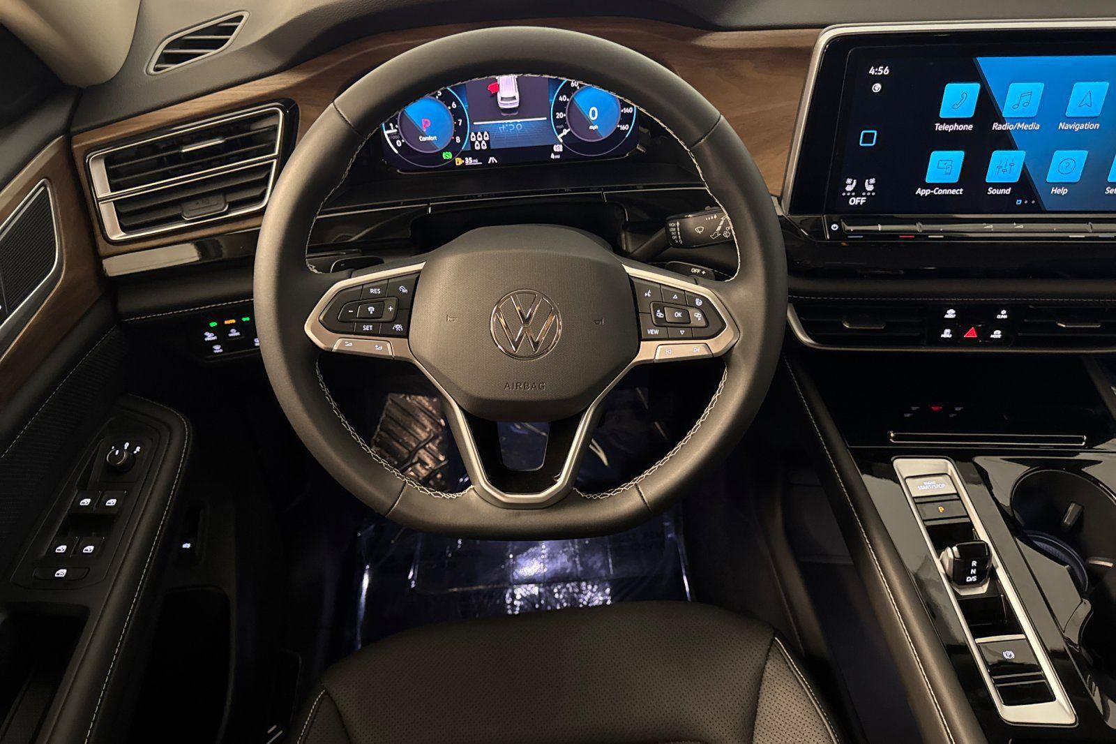 New 2026 Volkswagen Atlas SE image 13