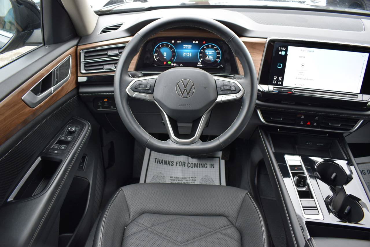 Used 2024 Volkswagen Atlas SE AWD/4WD image 18