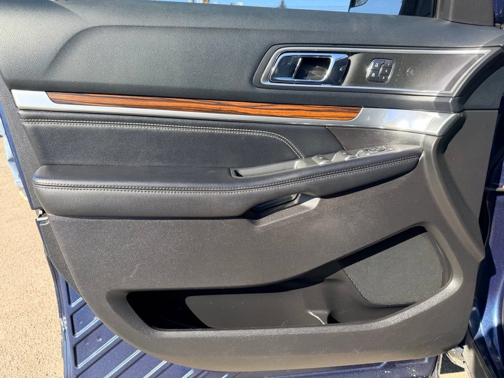 Used 2016 Ford Explorer Limited AWD/4WD image 9
