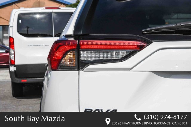 Used 2023 Toyota RAV4 XLE FWD image 9