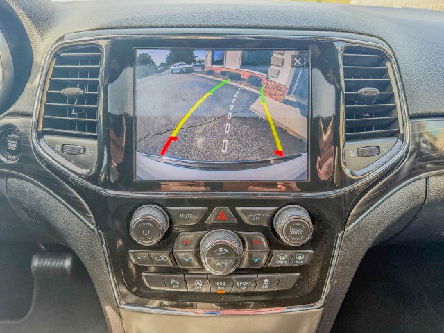 Used 2022 Jeep Grand Cherokee Limited RWD image 9