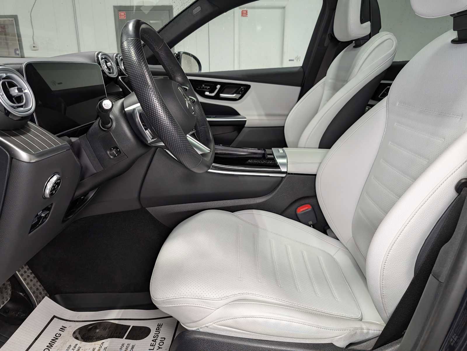 Certified 2023 Mercedes-Benz GLC 300 4MATIC image 4