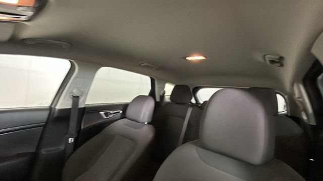 Used 2025 Kia Sportage LX AWD/4WD image 12