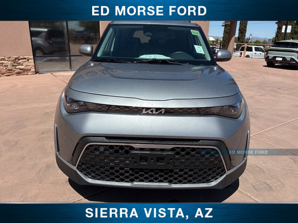 Used 2025 Kia Soul LX FWD image 11