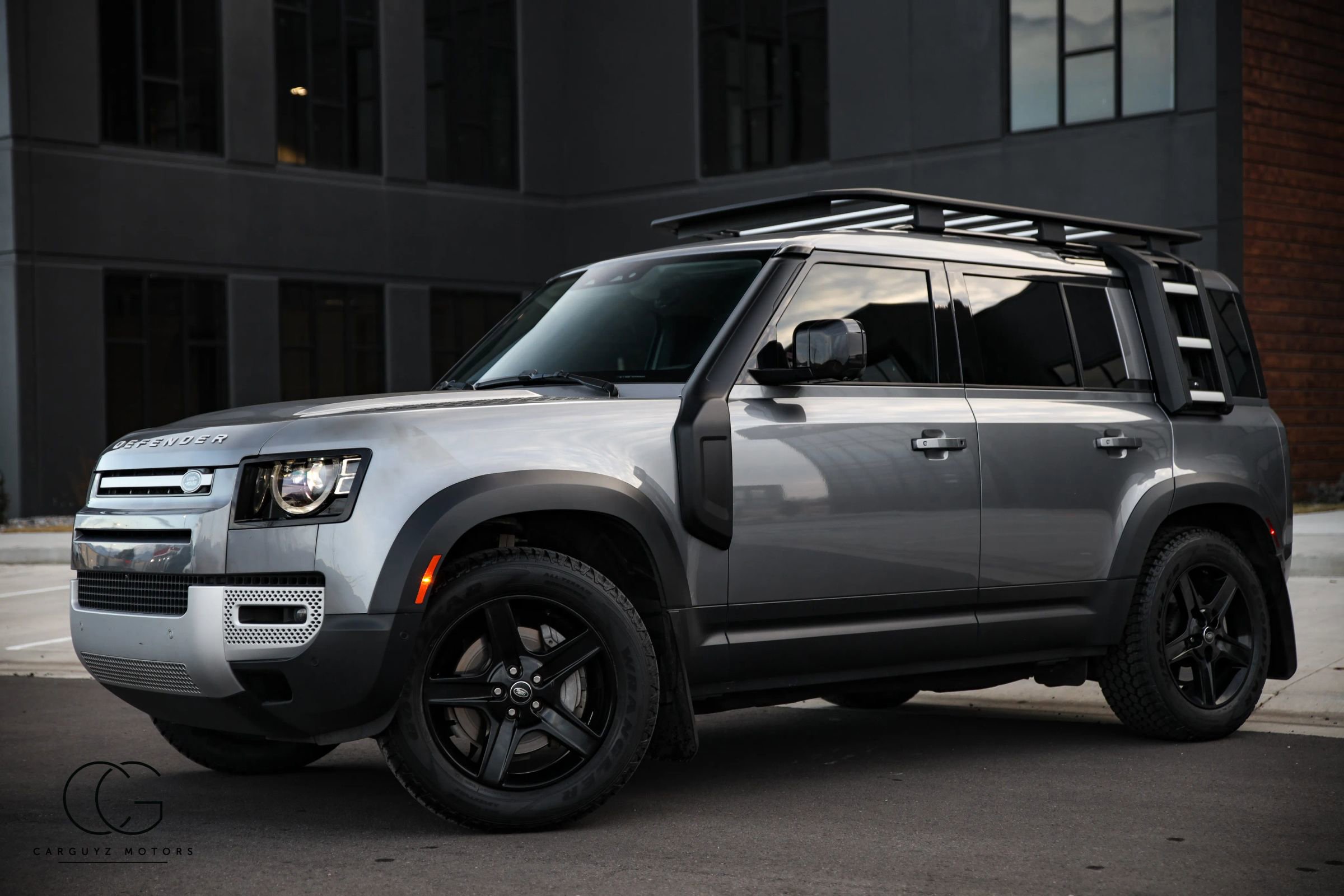 Used 2022 Land Rover Defender 110 SE image 31