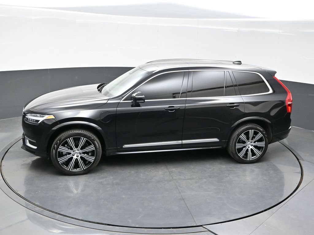 Used 2025 Volvo XC90 T8 Plus image 29