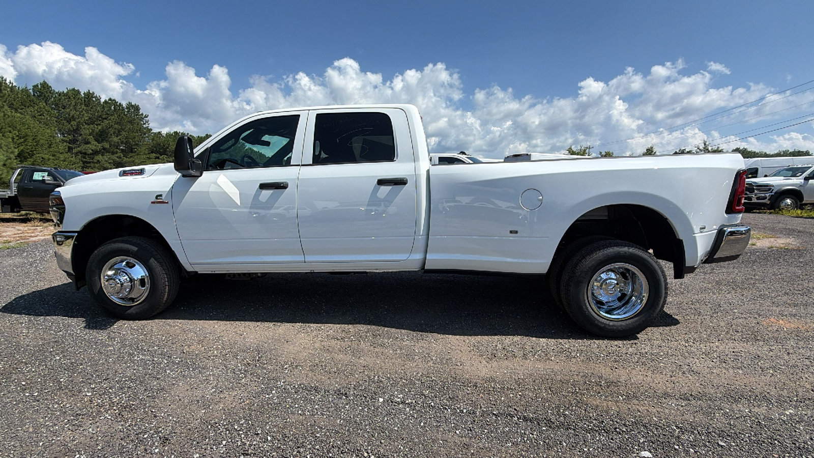 New 2027 RAM 3500 Tradesman w/ Chrome Appearance Group A AWD/4WD image 11