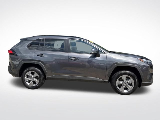 Used 2022 Toyota RAV4 XLE AWD/4WD image 11