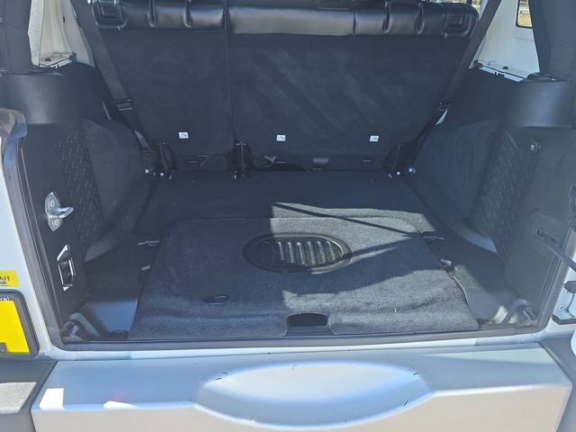 Used 2015 Jeep Wrangler Unlimited Sahara w/ Max Tow Package image 18