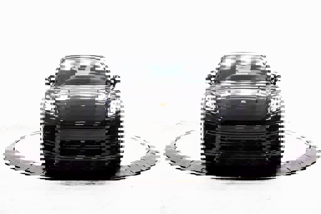 New 2025 Porsche Panamera 4 image 10