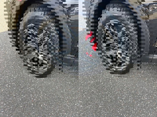 Certified 2025 Ford Explorer ST image 28