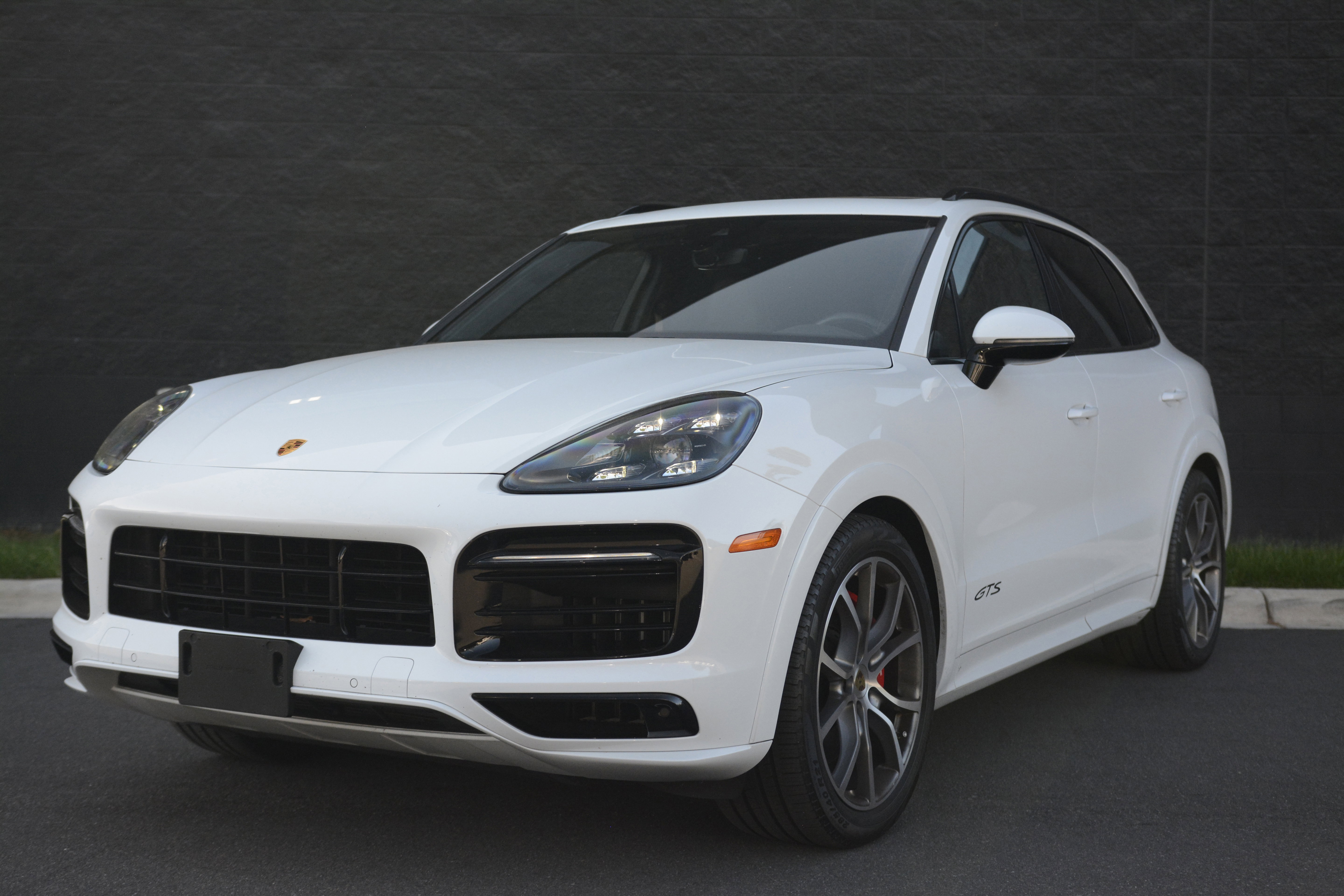 Certified 2022 Porsche Cayenne GTS AWD/4WD image 44