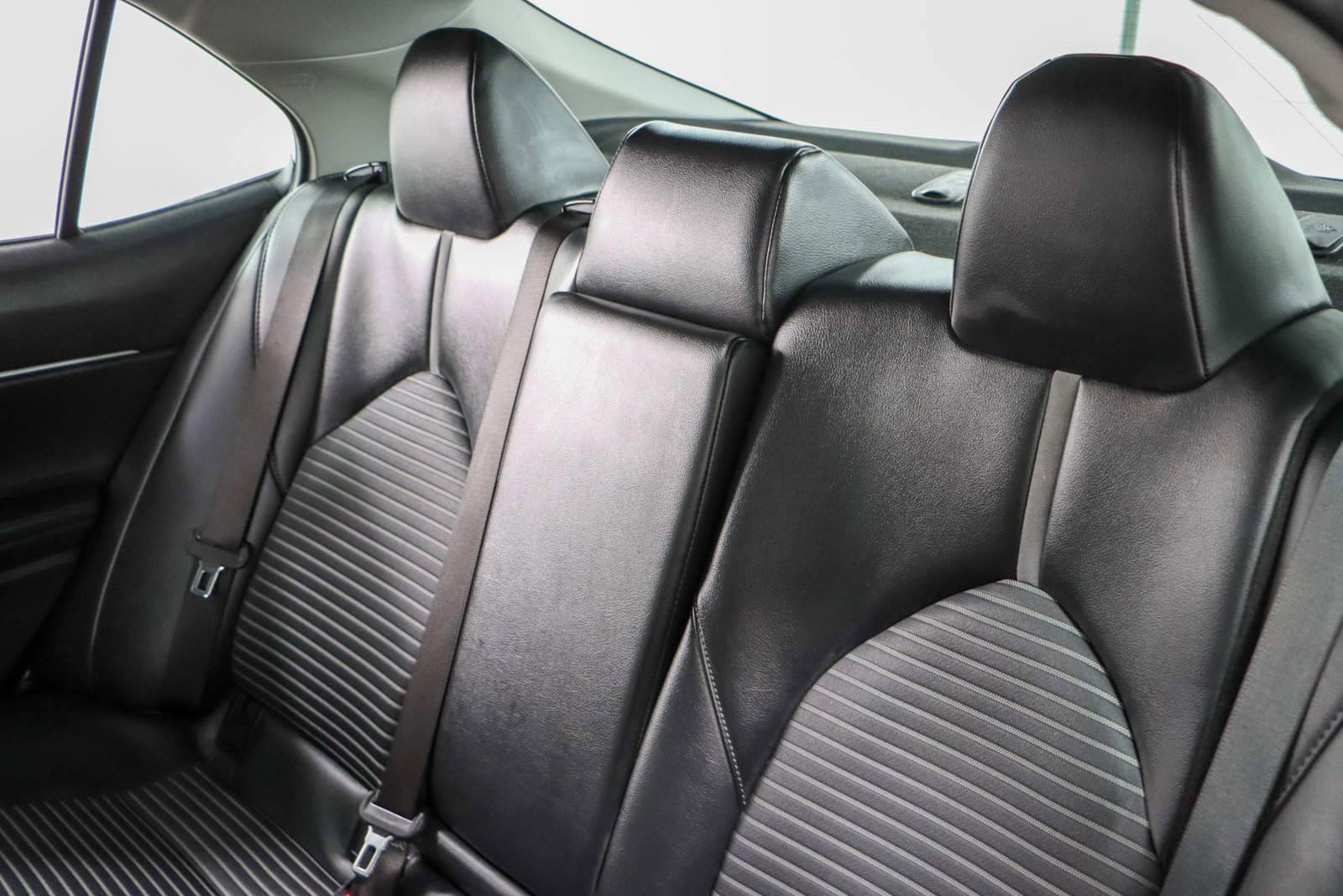 Used 2024 Toyota Camry SE w/ Cold Weather Package FWD image 24