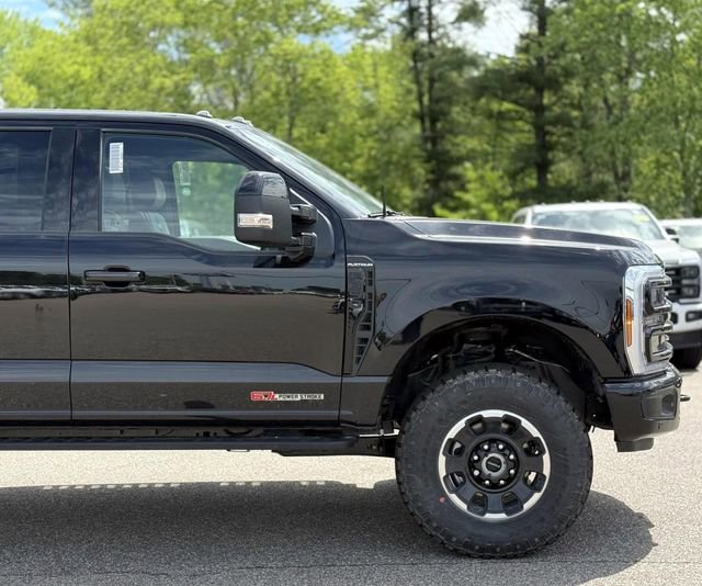 New 2026 Ford F350 Platinum w/ Tremor Off-Road Package AWD/4WD image 2
