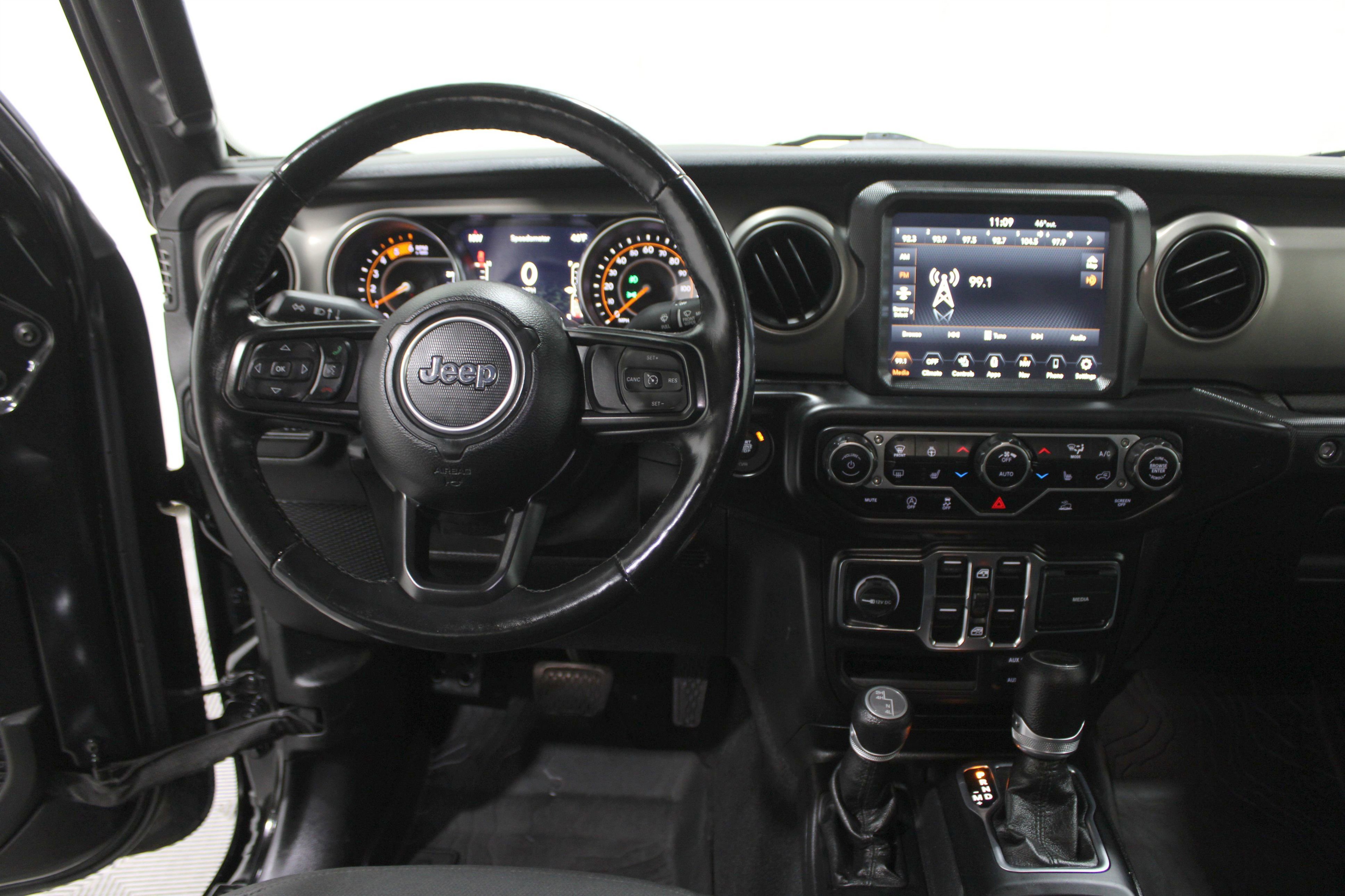 Used 2021 Jeep Gladiator Willys image 2