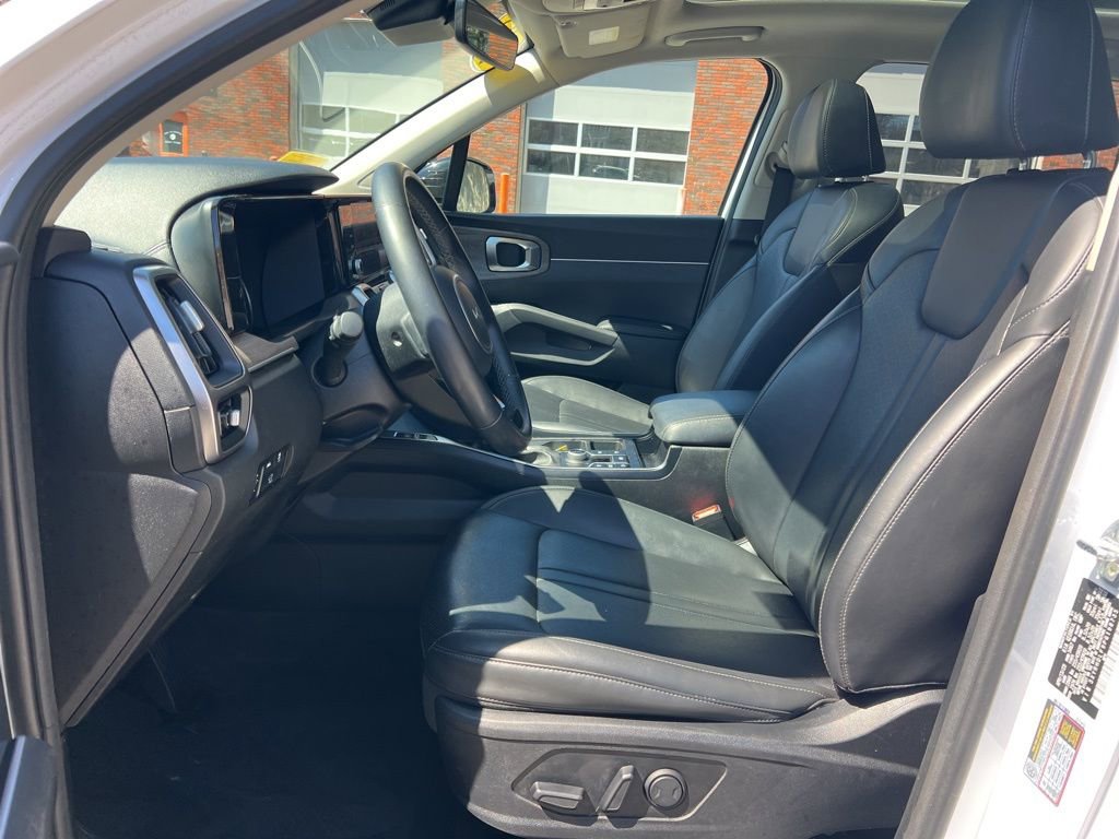 Used 2023 Kia Sorento X-Line EX image 12