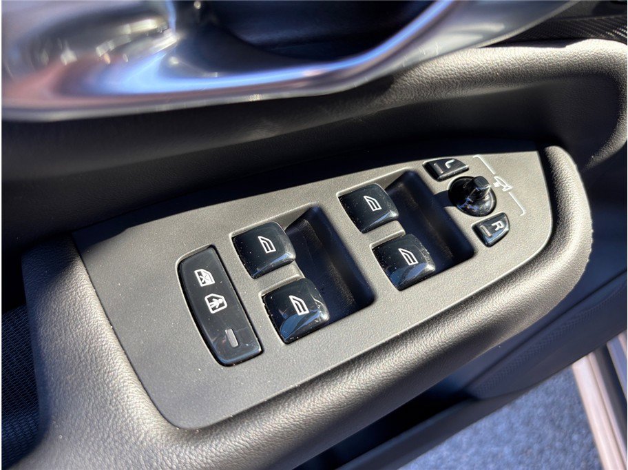 Used 2023 Volvo XC90 B5 Plus Bright image 22