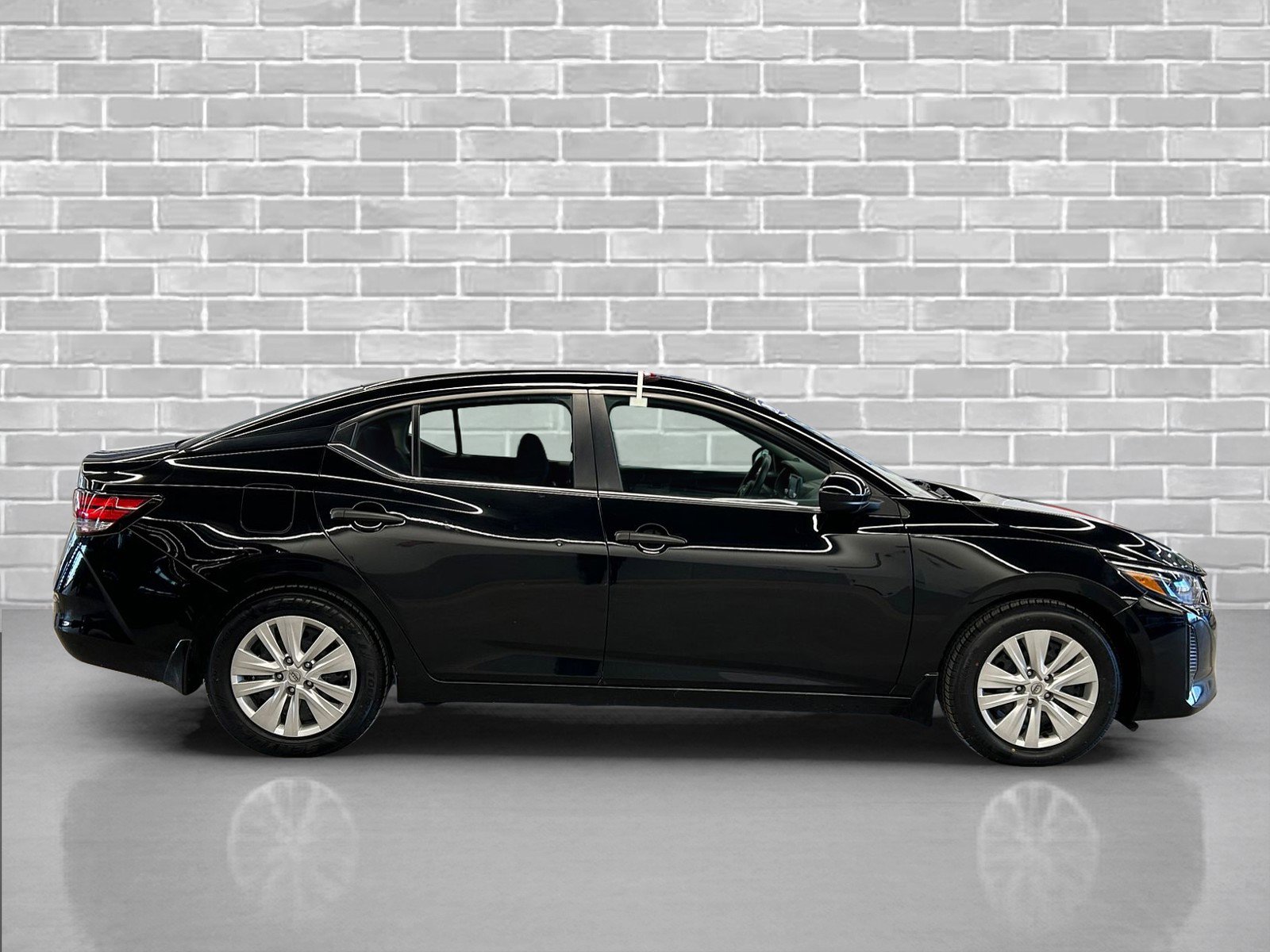 Used 2024 Nissan Sentra S image 6