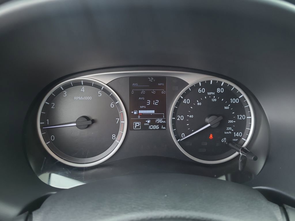 Certified 2025 Nissan Kicks Play S image 27