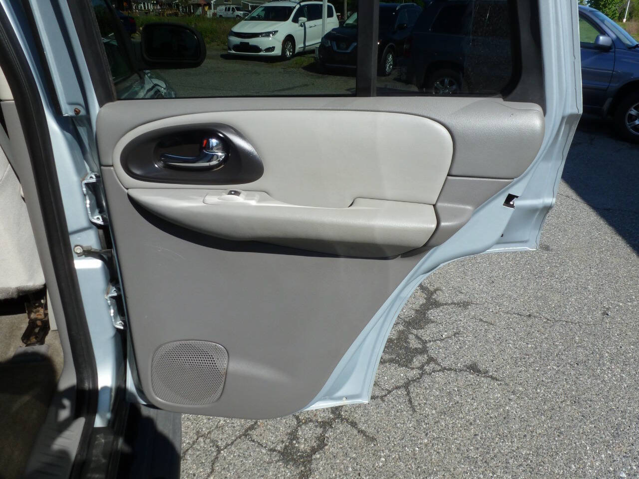 Used 2008 Chevrolet TrailBlazer LT w/ Sun And Sound Package AWD/4WD image 37