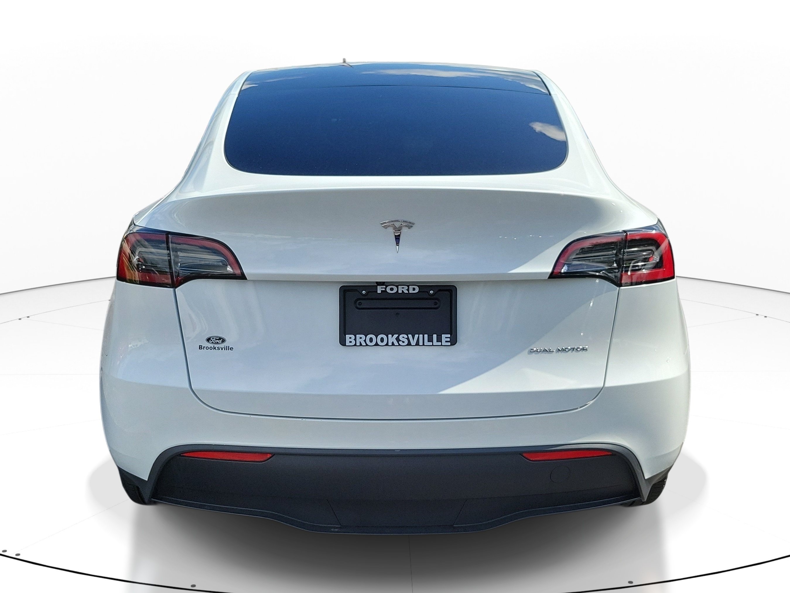 Used 2023 Tesla Model Y Long Range AWD/4WD image 5