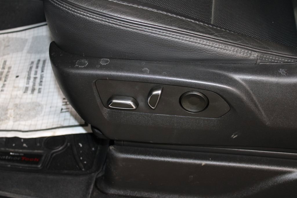 Used 2022 GMC Yukon Denali image 26