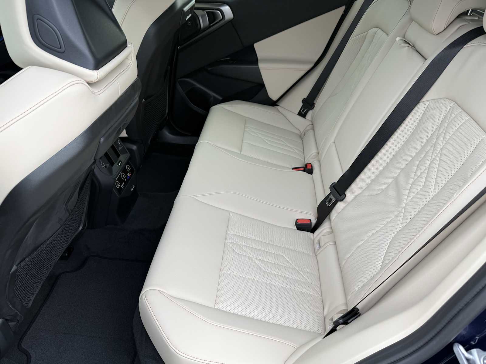 New 2026 BMW X3 xDrive30 w/ Premium Package image 30