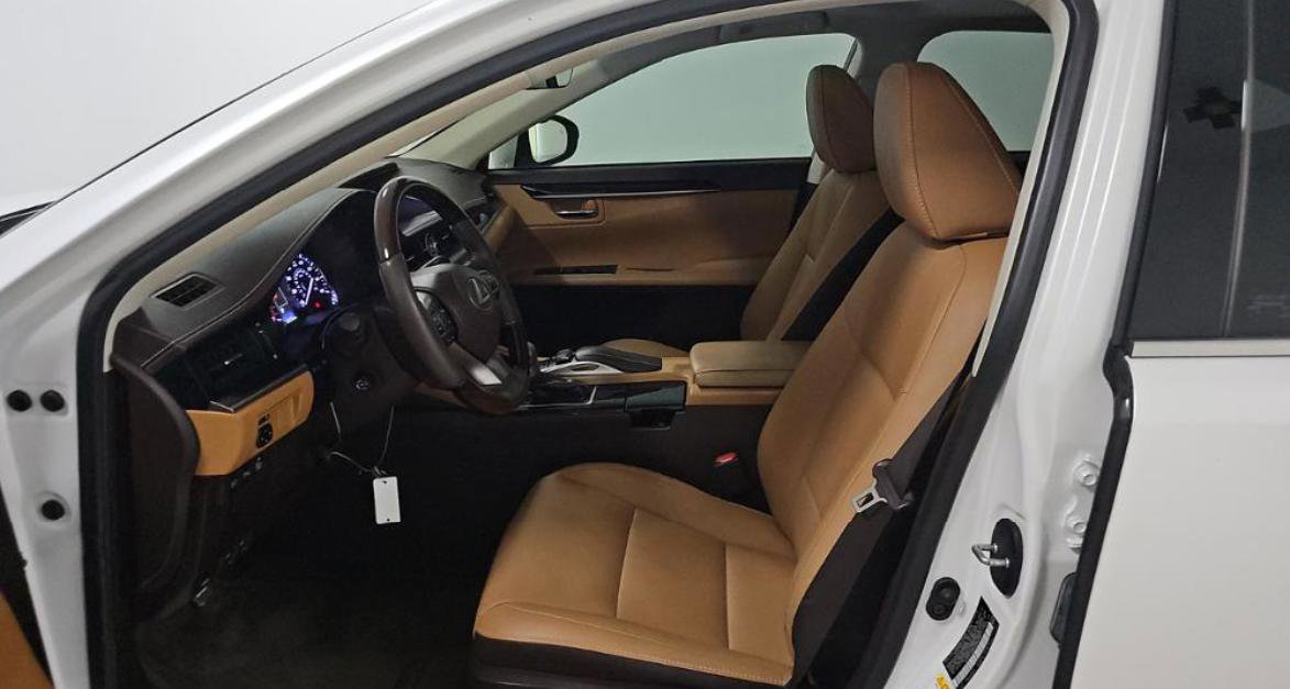 Used 2018 Lexus ES 350 w/ Navigation System Package FWD image 7