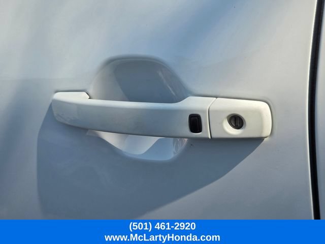 Used 2024 Nissan Frontier SV w/ SV Convenience Package RWD image 11