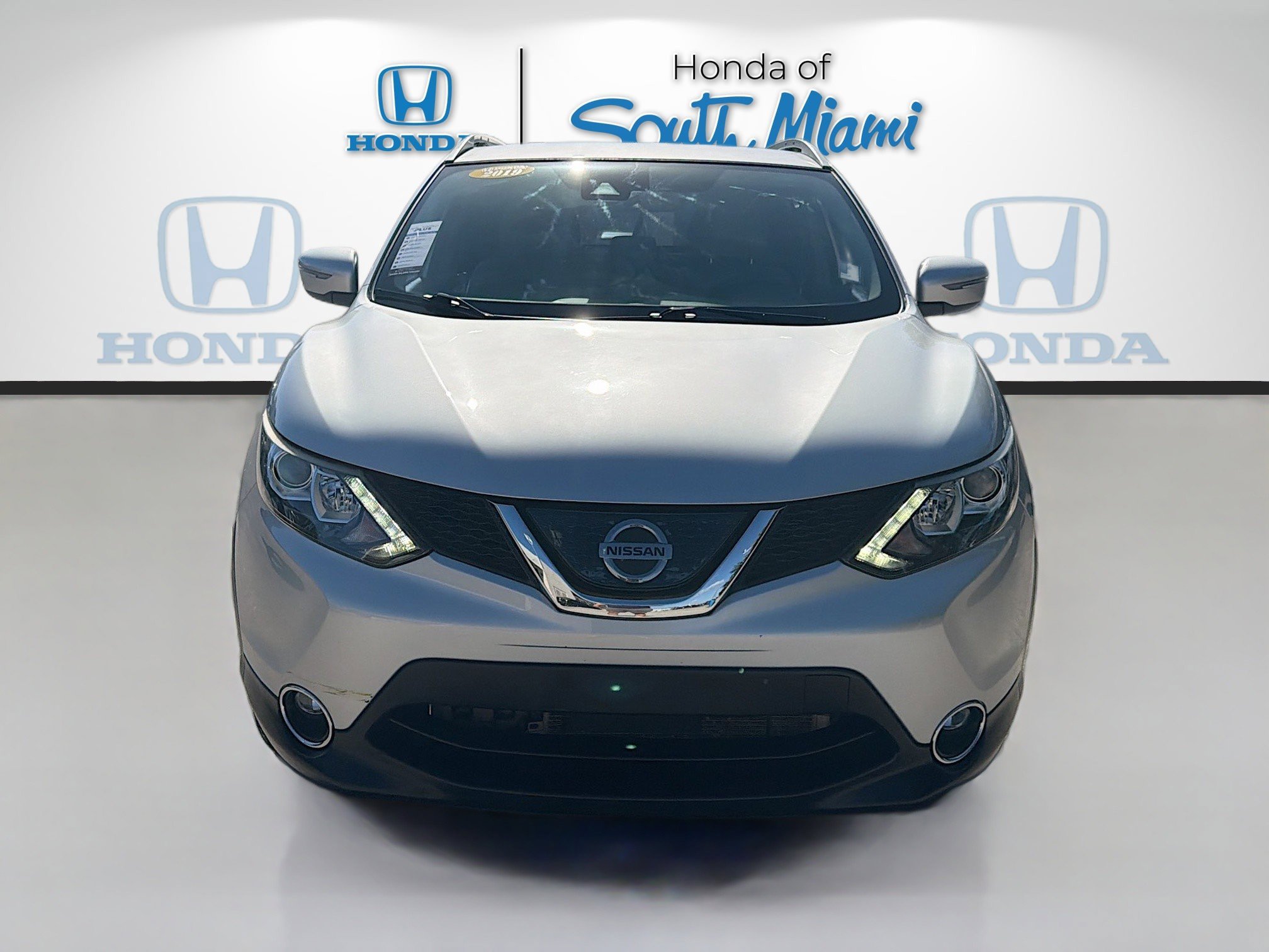 Used 2019 Nissan Rogue Sport SV w/ All-Weather Package image 2