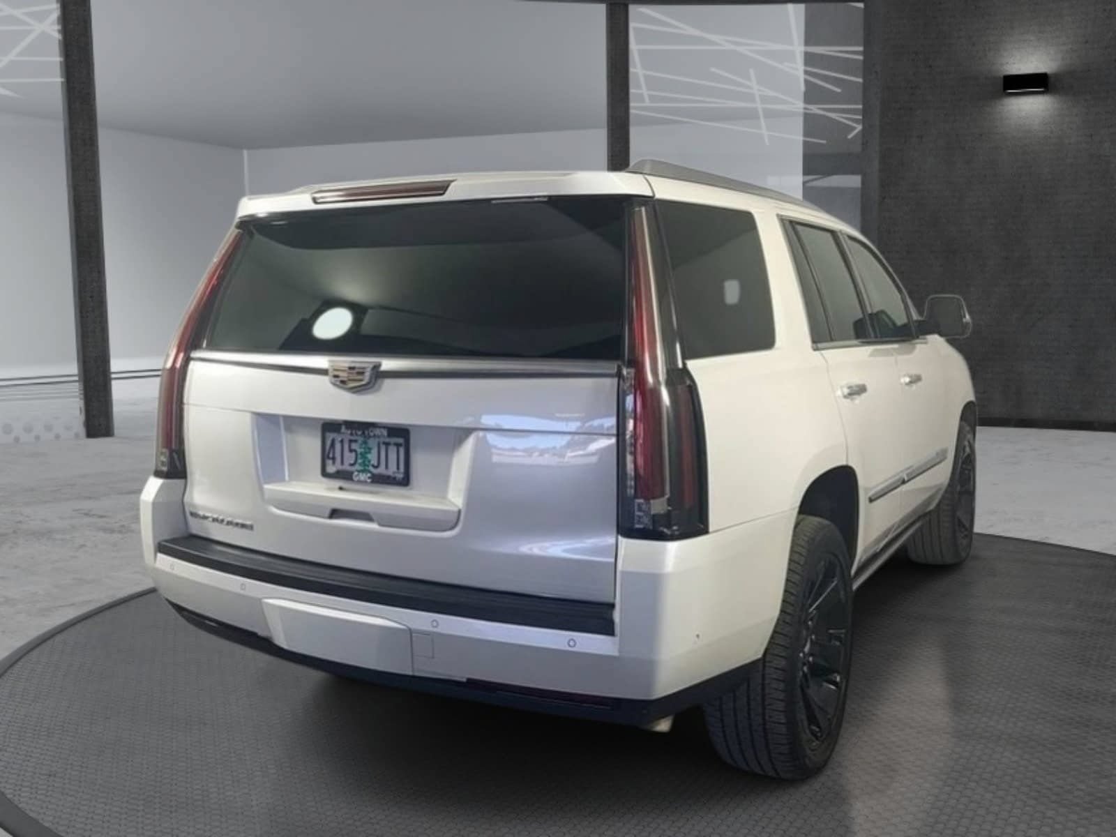 Used 2017 Cadillac Escalade Premium Luxury AWD/4WD image 4
