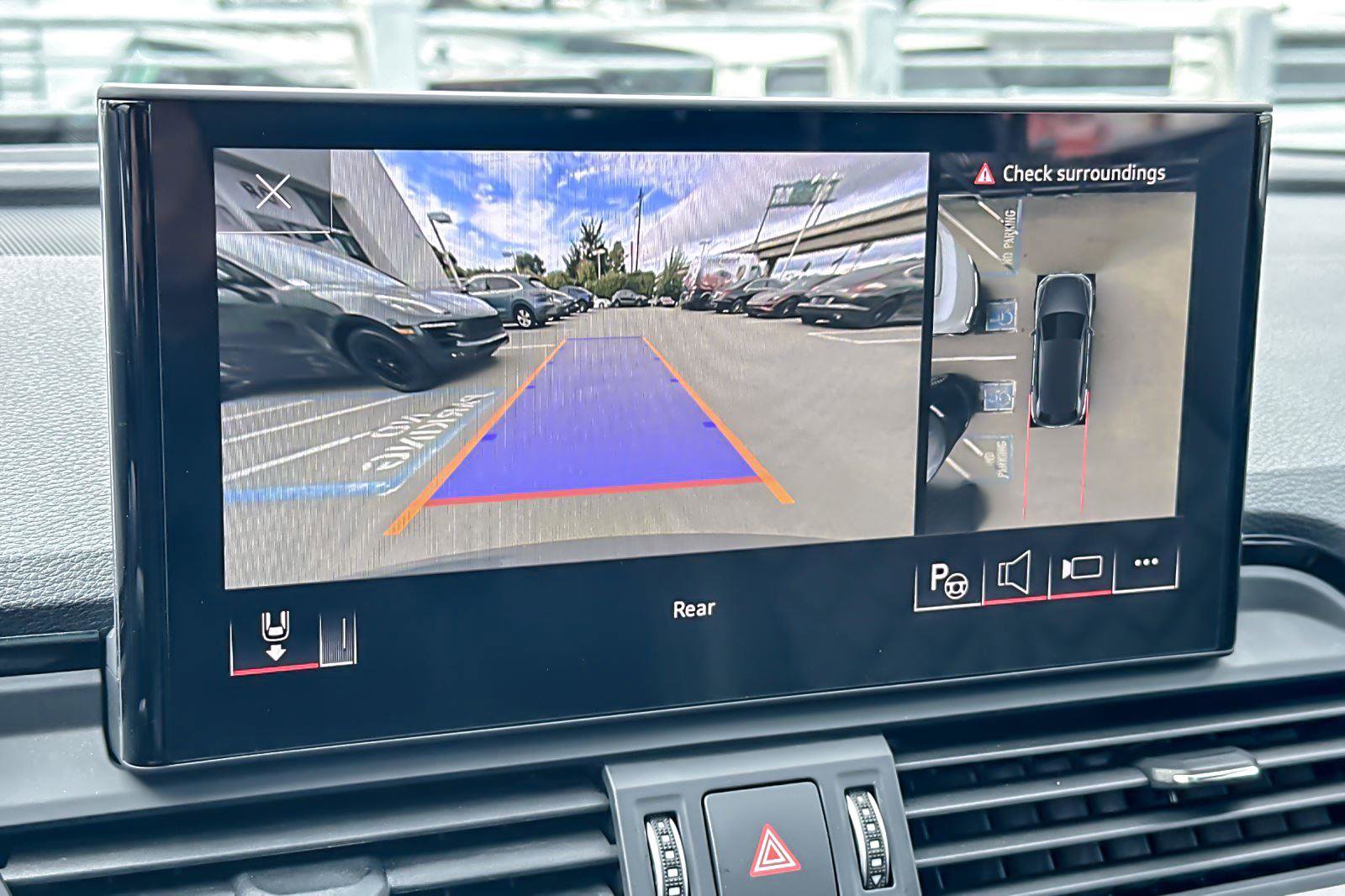 Used 2023 Audi SQ5 Prestige w/ Prestige Package image 19