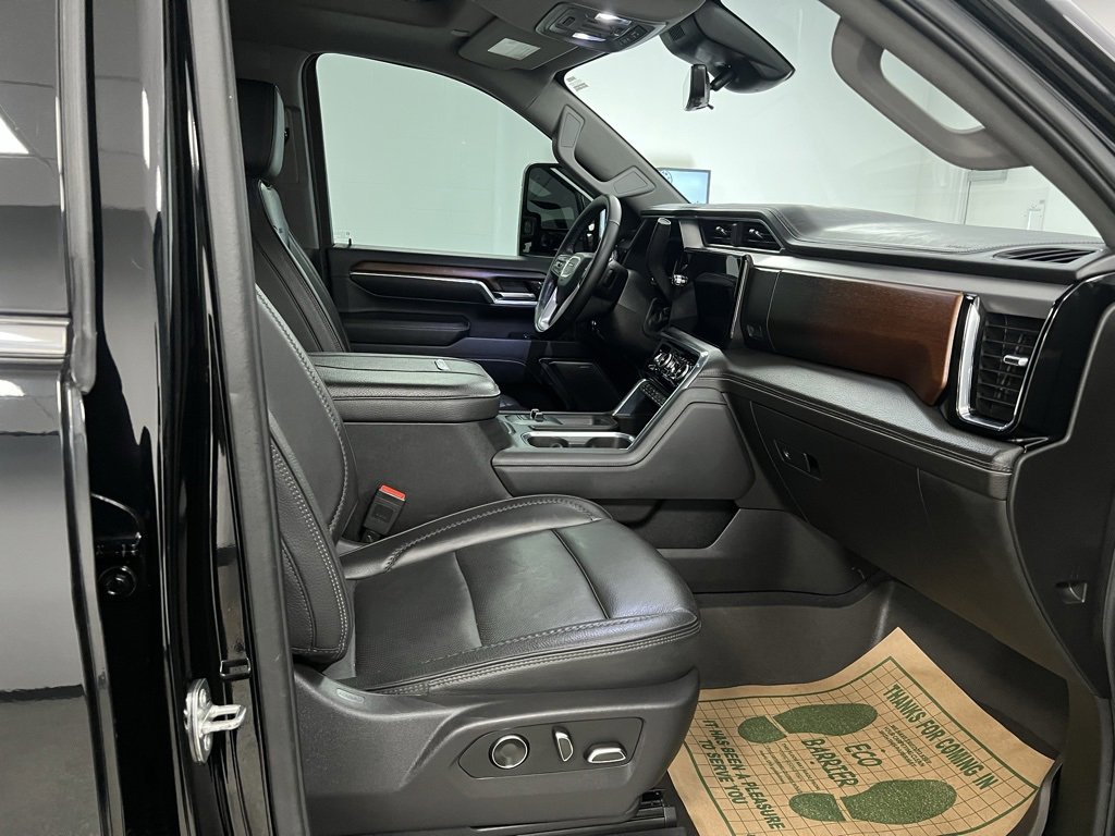 Used 2024 GMC Sierra 3500 Denali w/ Denali Reserve Package image 59