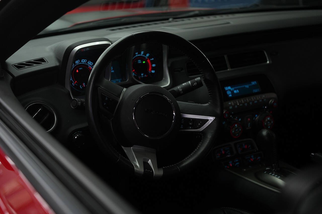 Used 2010 Chevrolet Camaro SS w/ RS Package RWD image 17