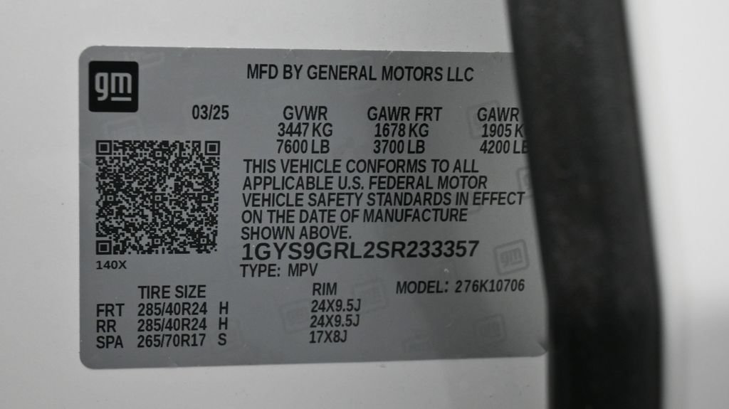 Certified 2025 Cadillac Escalade Sport Platinum w/ LPO, ONYX Package AWD/4WD image 24