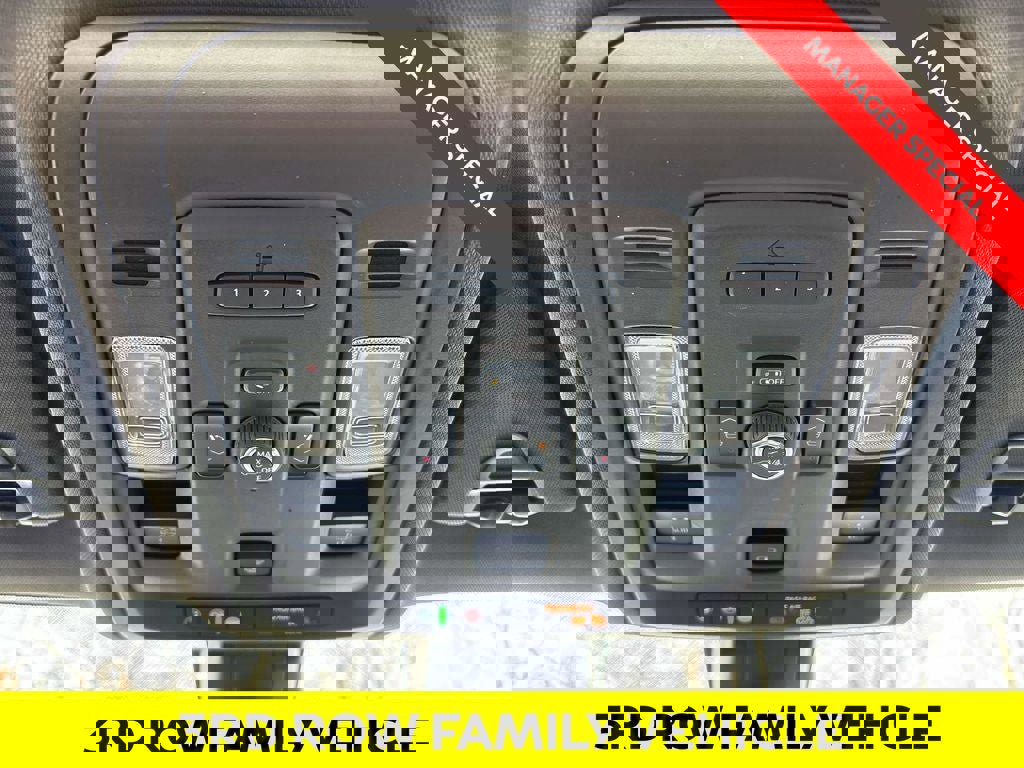 Used 2021 GMC Yukon SLT w/ SLT Premium Package image 34