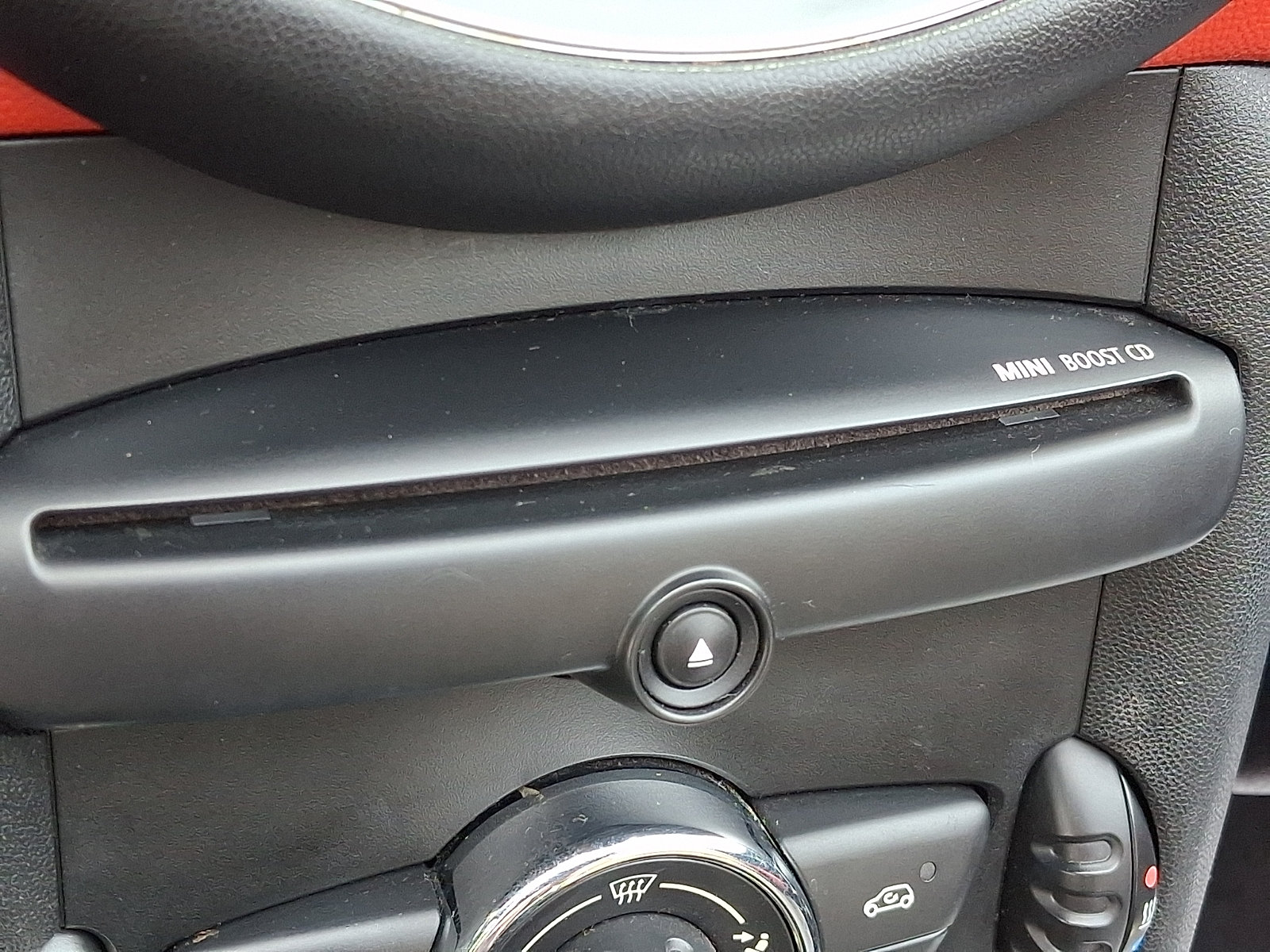 Used 2013 MINI Cooper Roadster FWD image 25