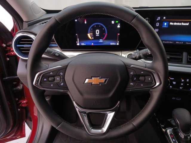 Used 2025 Chevrolet Trax LT w/ Driver Confidence Package image 15