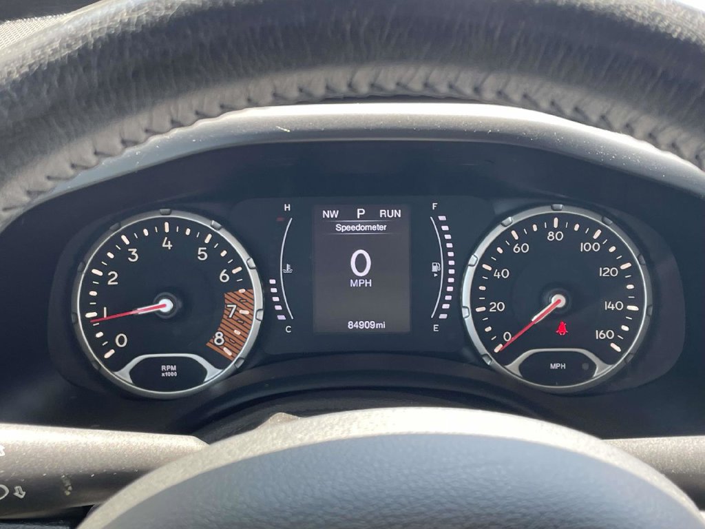 Certified 2020 Jeep Renegade Latitude w/ Popular Equipment Group AWD/4WD image 28
