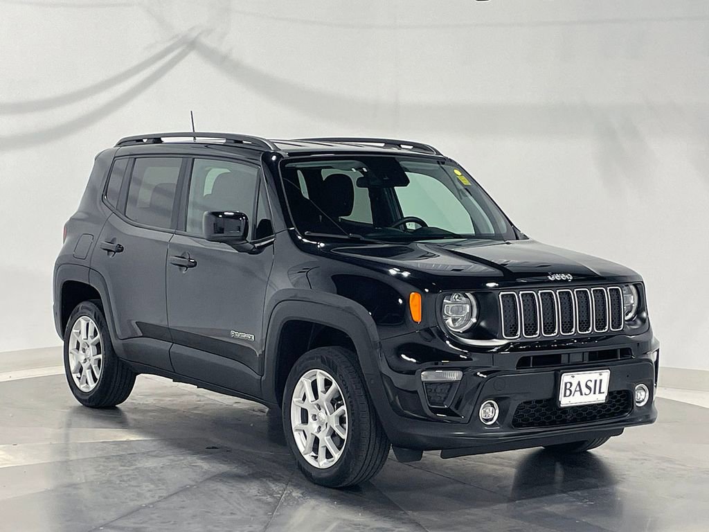 Used 2021 Jeep Renegade Latitude w/ Luxury Group I AWD/4WD image 37