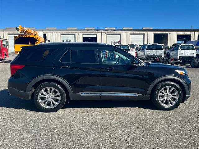 Certified 2023 Ford Explorer Limited w/ Equipment Group 301A image 2