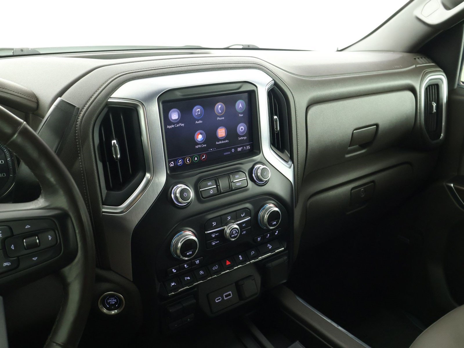 Used 2019 GMC Sierra 1500 SLT w/ SLT Premium Plus Package AWD/4WD image 9
