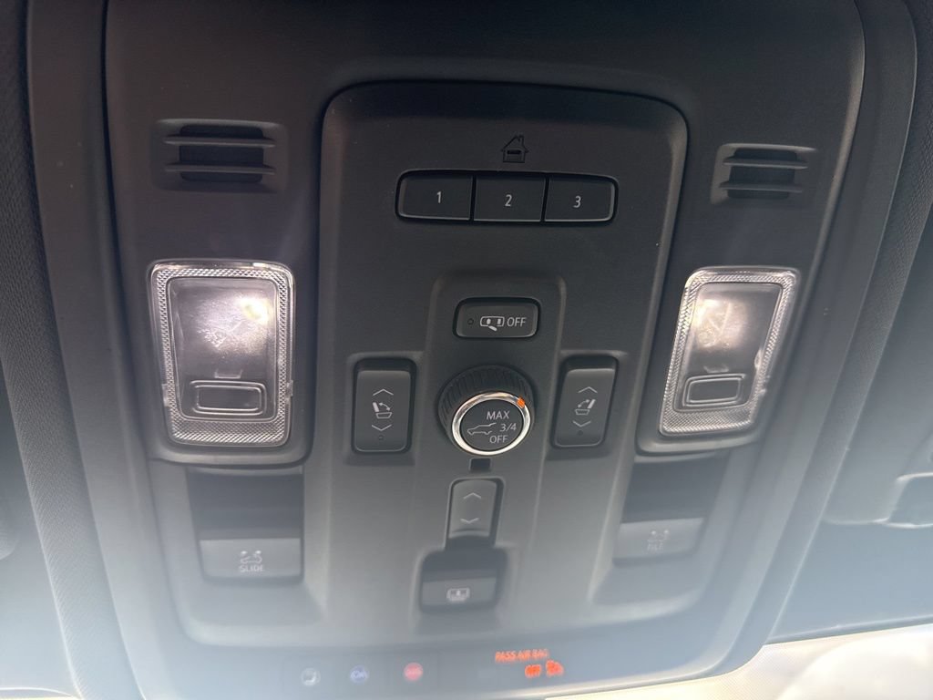 Used 2021 GMC Yukon XL AT4 w/ AT4 Premium Package AWD/4WD image 28