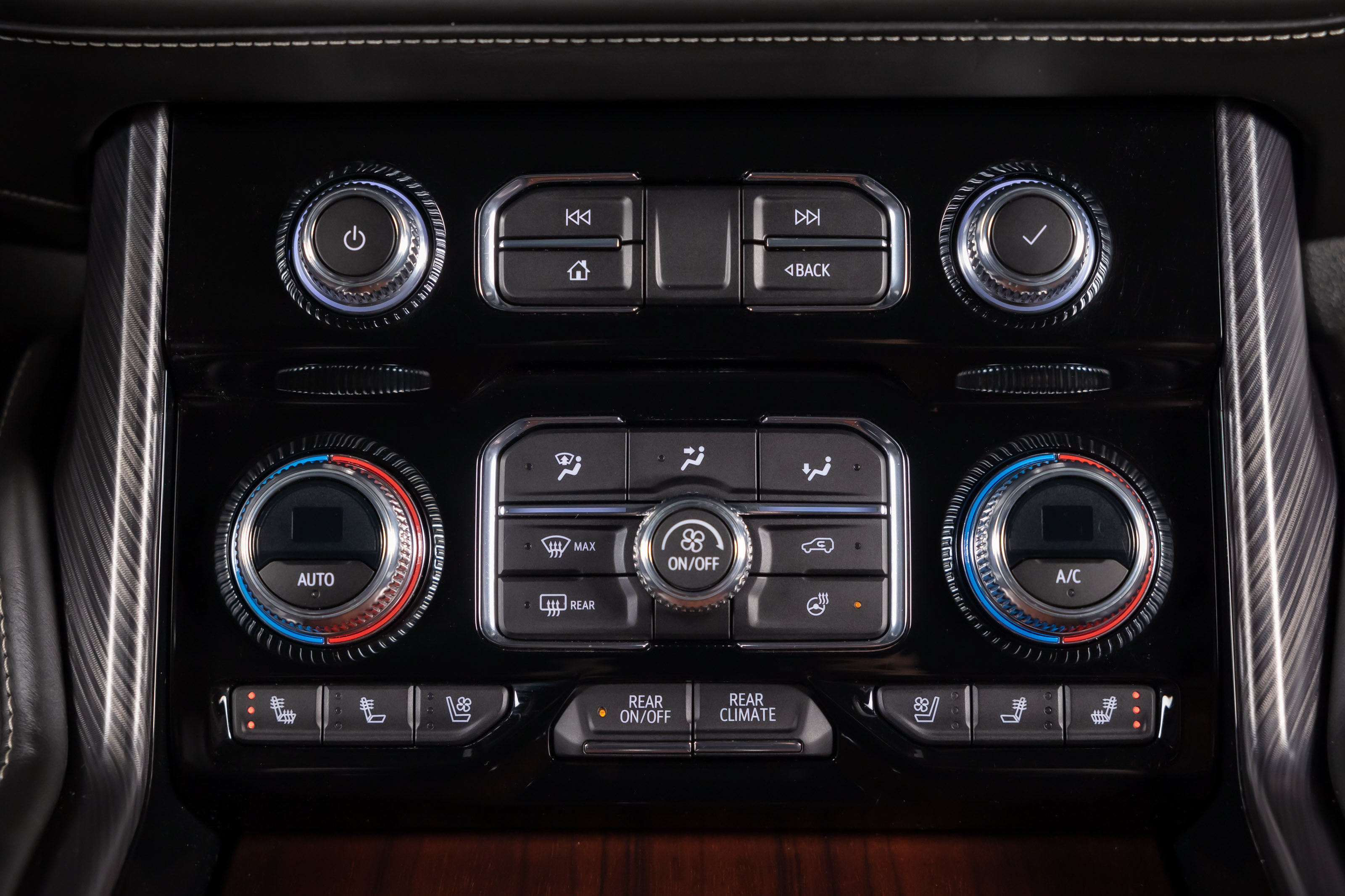 Used 2023 GMC Yukon Denali Ultimate AWD/4WD image 34
