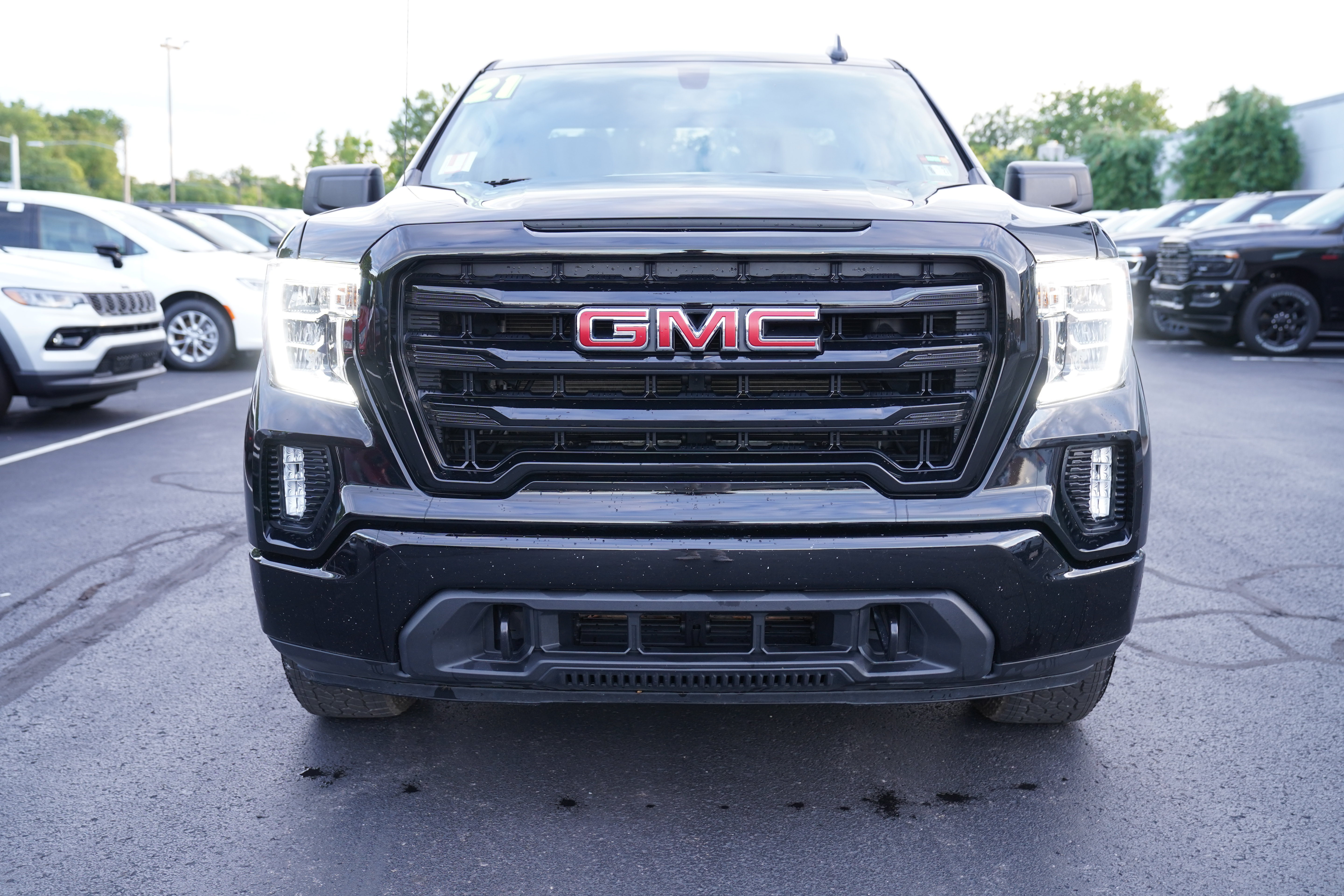 Used 2021 GMC Sierra 1500 Elevation w/ X31 Off-Road Package AWD/4WD image 10