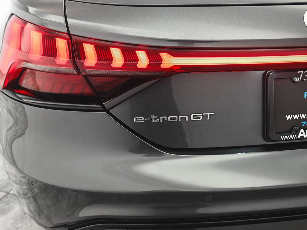 Used 2024 Audi e-tron GT Premium Plus image 35