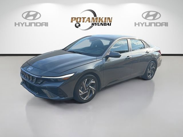 Certified 2025 Hyundai Elantra SEL FWD image 1
