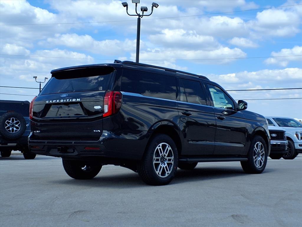 New 2025 Ford Expedition Max Active image 4